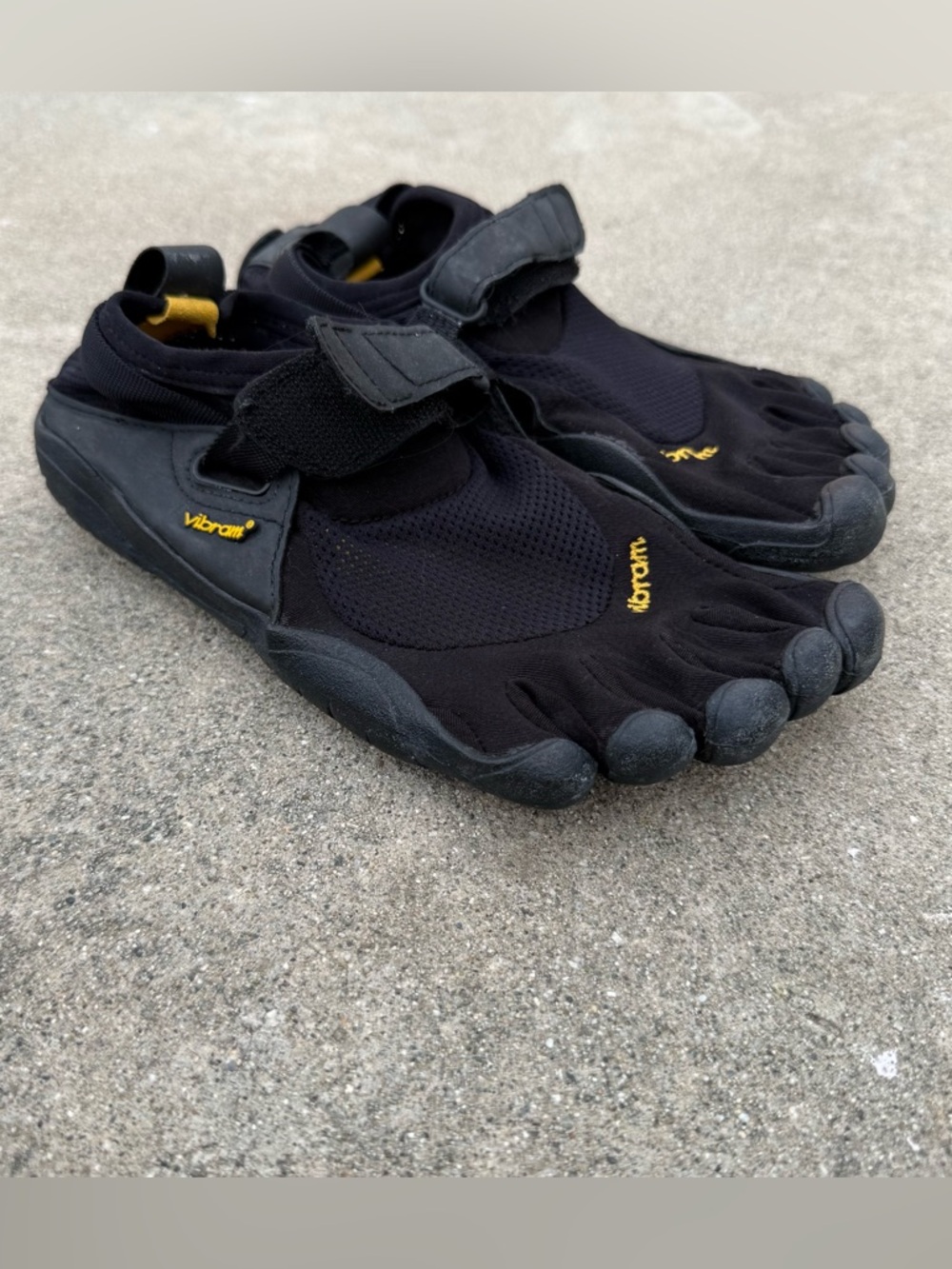 VIBRAM FIVE FINGERS Womens Minimalist Shoes Trek Trail Hiking Black size 37